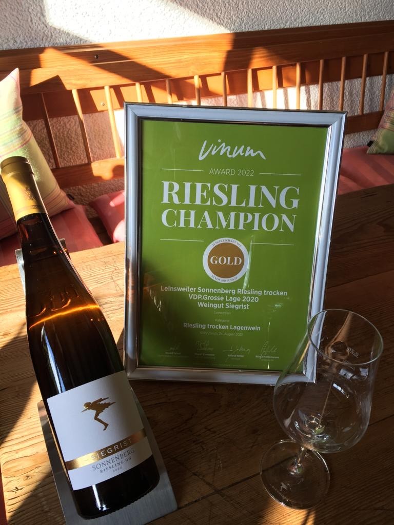 VINUM RIESLING CHAMPION 2022 / Presse / Weingut | © Weingut Siegrist GdbR